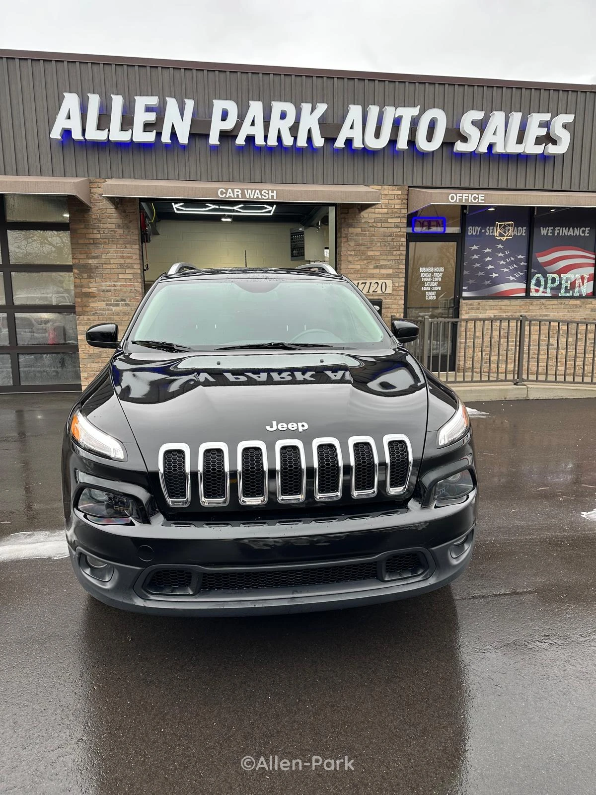 Jeep Cherokee Latitude Sport Utility 4D